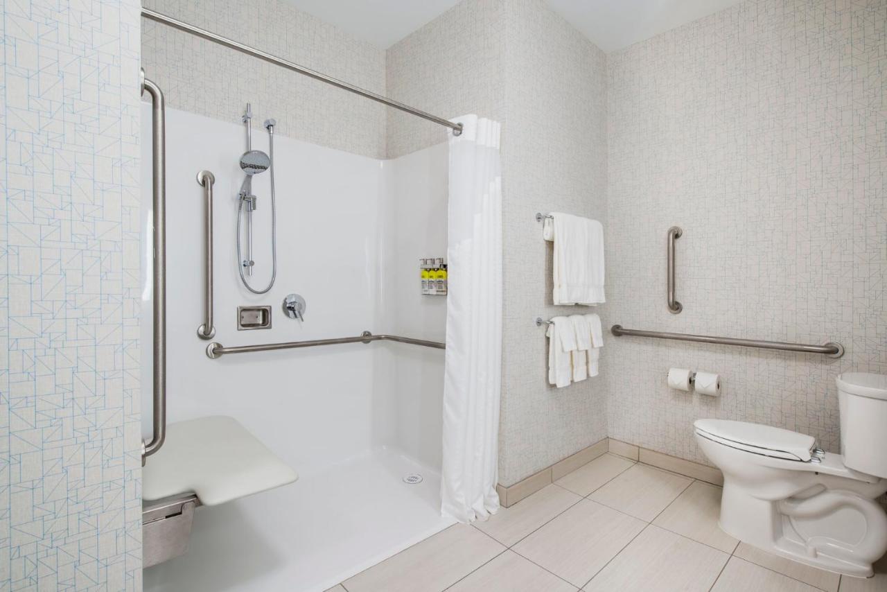Holiday Inn Express & Suites Kelowna - East By Ihg Ngoại thất bức ảnh