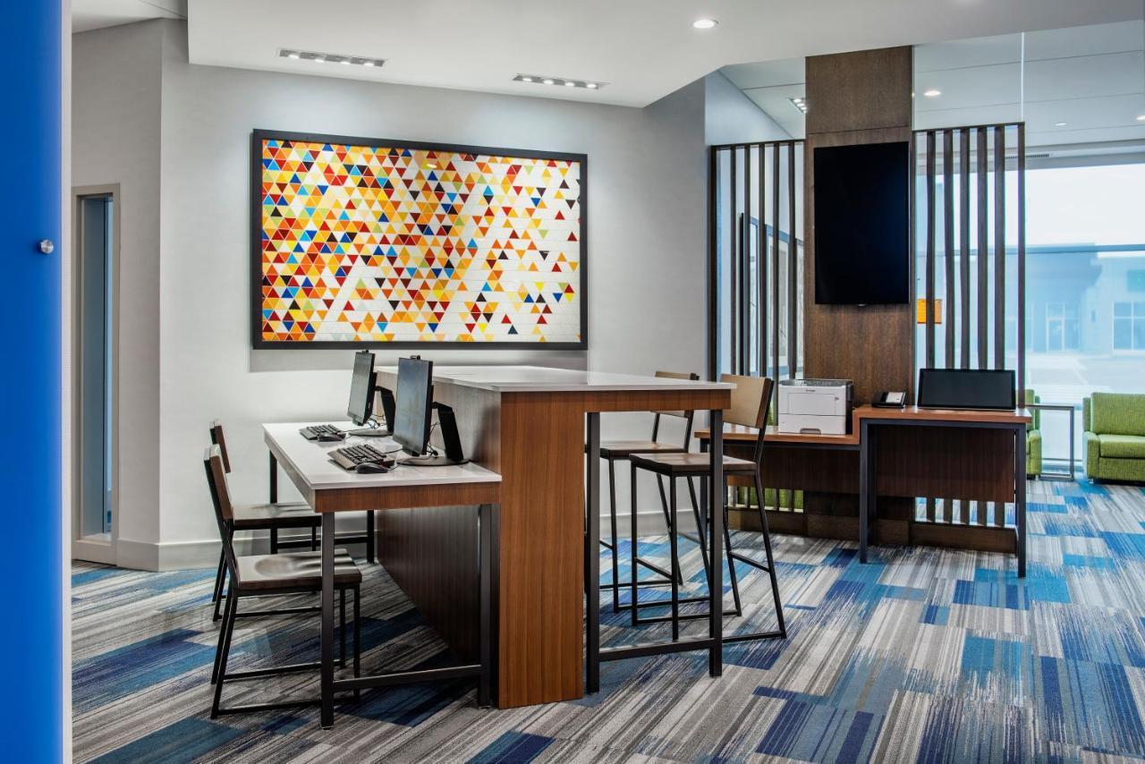 Holiday Inn Express & Suites Kelowna - East By Ihg Ngoại thất bức ảnh