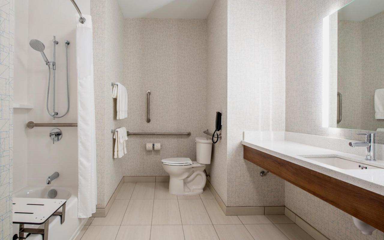 Holiday Inn Express & Suites Kelowna - East By Ihg Ngoại thất bức ảnh