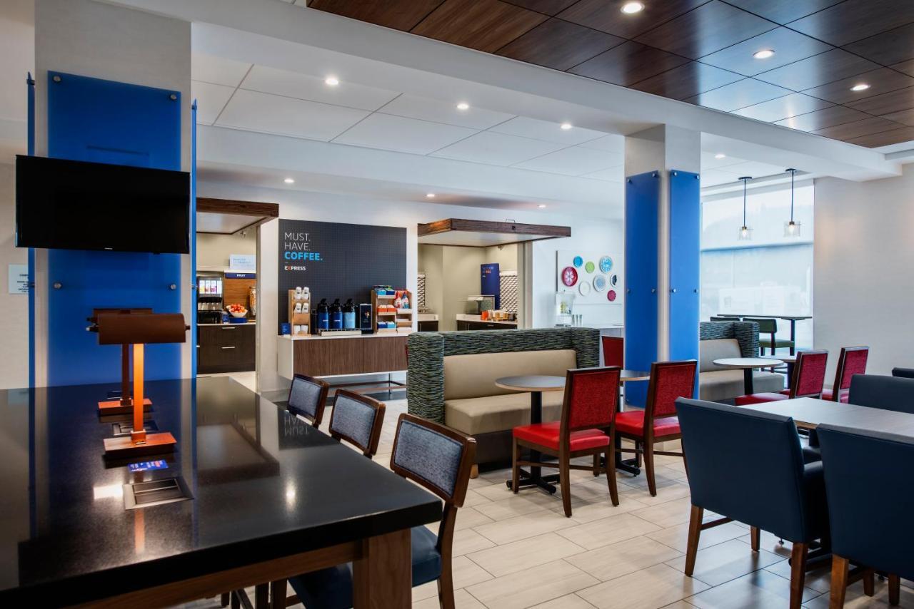 Holiday Inn Express & Suites Kelowna - East By Ihg Ngoại thất bức ảnh