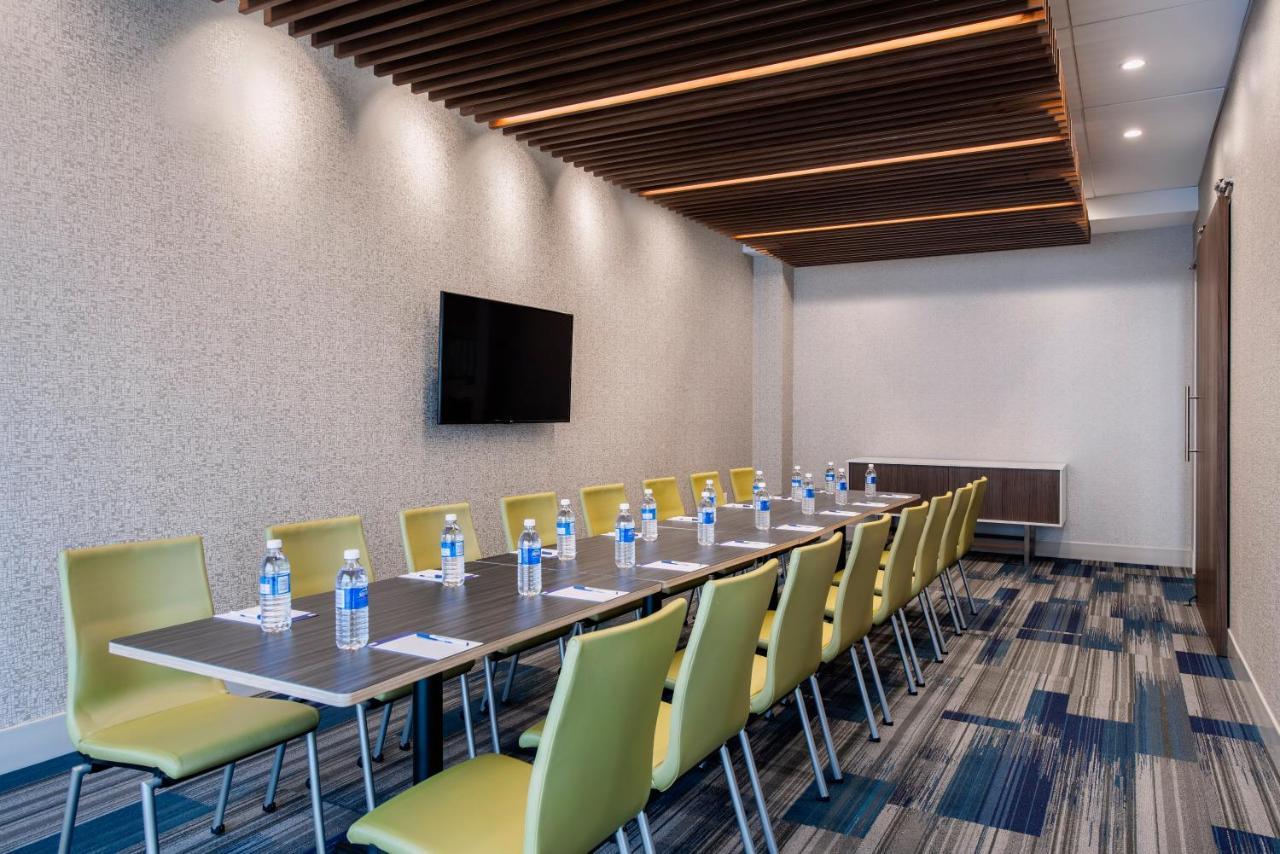 Holiday Inn Express & Suites Kelowna - East By Ihg Ngoại thất bức ảnh