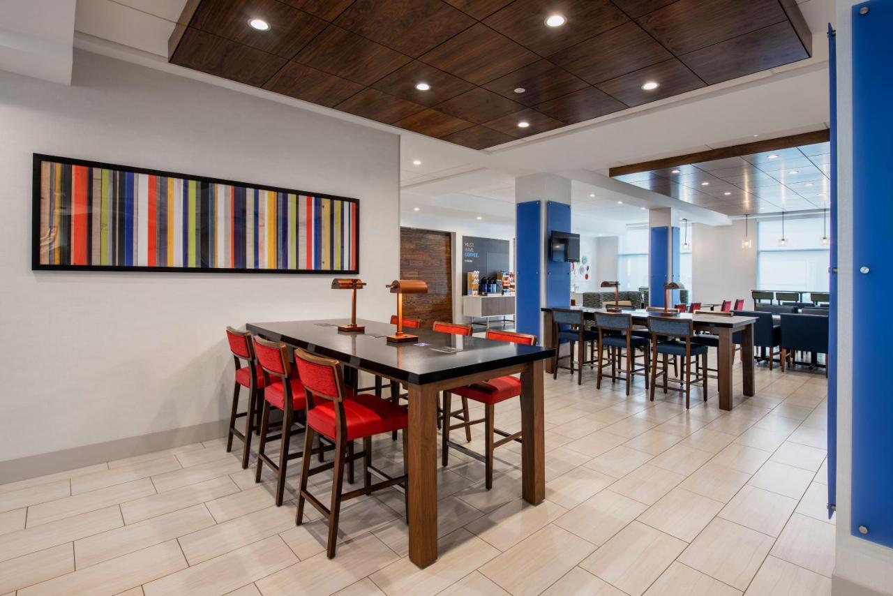 Holiday Inn Express & Suites Kelowna - East By Ihg Ngoại thất bức ảnh