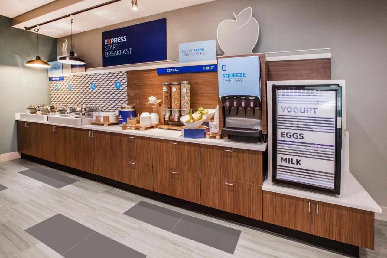 Holiday Inn Express & Suites Kelowna - East By Ihg Ngoại thất bức ảnh