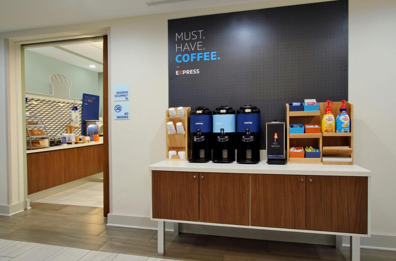 Holiday Inn Express & Suites Kelowna - East By Ihg Ngoại thất bức ảnh